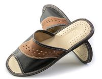 KAPCIE MĘSKIE PANTOFLE SKÓRZANE KLAPKI DOMOWE ODKRYTE BRĄZOWE MAXIMUS r. 43