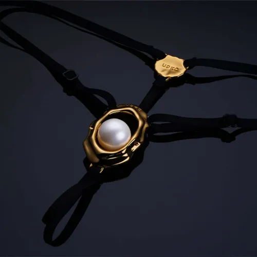 moist eyes g-string clitoral jewelry with bead stimulator upko na Arena.pl