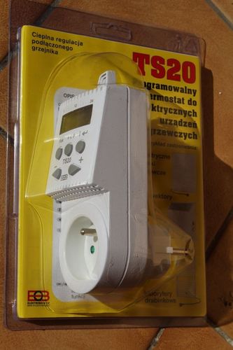 Termostat gniazdkowy Elektrobock TS20 z programatorem tygodniowym na Arena.pl