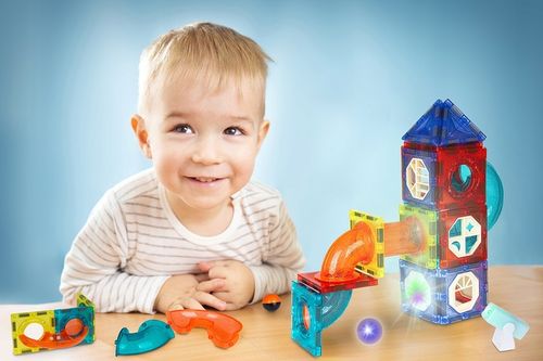KLOCKI MAGNETYCZNE KONSTRUKCYJNE ŚWIECĄCY TOR Dla Dzieci MAGNETIC TILES 75 na Arena.pl
