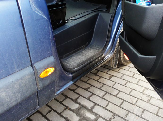 Listwy Nakładki progowe na progi RENAULT MASTER III zdjęcie 1