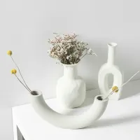 Ceramiczny wazon dekoracyjny w stylu nordyckim