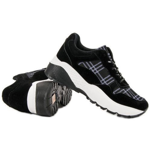 Czarne Sneakersy r.40 na Arena.pl