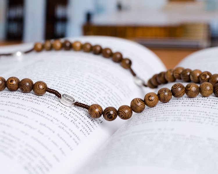 Różaniec z drewna wenge RT-15 zdjęcie 3