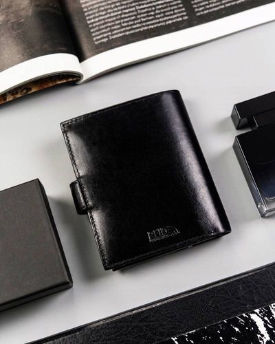 duży portfel męski zapinany na zatrzask - peterson na Arena.pl