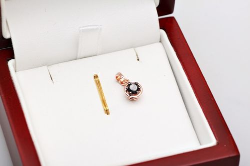 Złoty wisiorek WRD3178B - Diament na Arena.pl