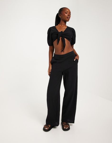 SPODNIE CASUAL KIESZENIE 6VM NG5__S VERO MODA MUŚLINOWE CZARNE zdjęcie 2