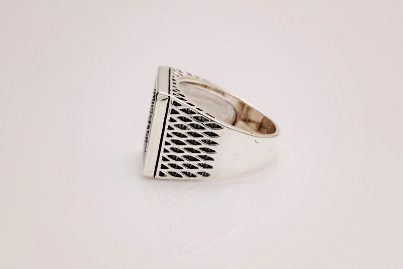 sygnet Staviori zdjęcie 4