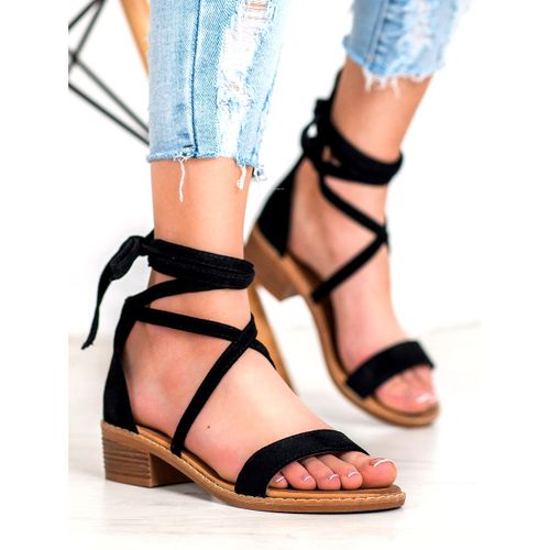 Wiązane Sandałki r.37 na Arena.pl