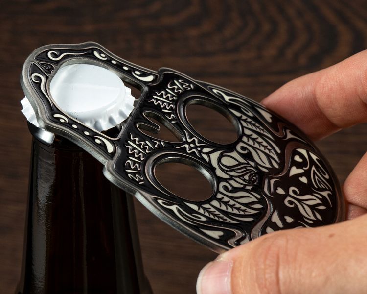 OTWIERACZ DO BUTELEK PIWA KAPSLI CZASZKA METALOWY zdjęcie 3