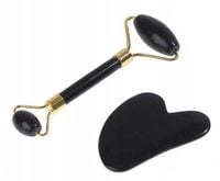 .Masażer do twarzy z płytką GUA SHA.