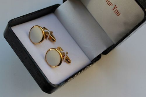 Spinki do mankietów EXC Złote z Białą Masą Perłową na Arena.pl