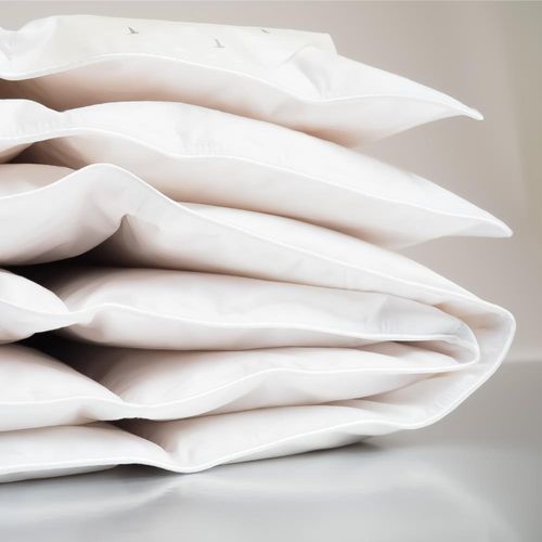 Kołdra puchowa CAŁOROCZNA 155x200 ROYAL biała 100% puch na Arena.pl