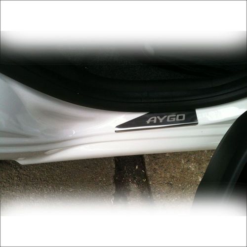 Listwa progowa TOYOTA AYGO MK1 Stal nierdzewna 304 połysk 4szt na Arena.pl