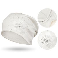 biała czapka damska z kwiatowym haftem - peterson