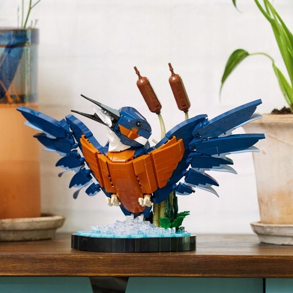 LEGO Icons Zimorodek 10331 zdjęcie 15