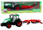 ND24_18626 Traktor Ciagnik Z Przyczepa Maszyna Ro