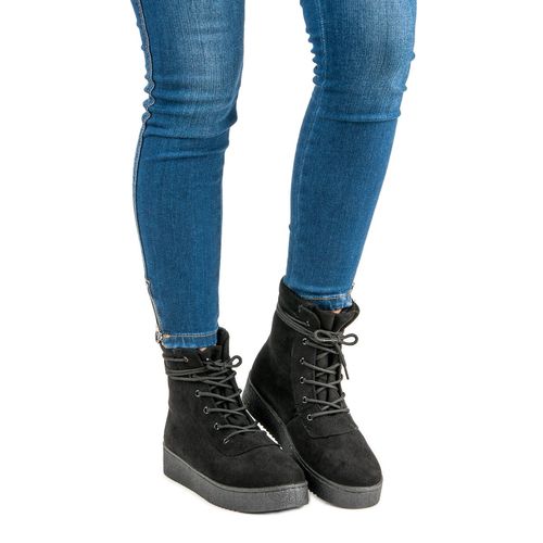 Wiązane botki na platformie r.36 na Arena.pl