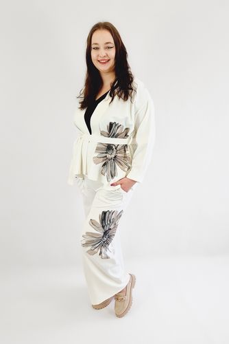 Komplet Damski Narzutka i Spodnie w Kwiaty Biały UNI na Arena.pl