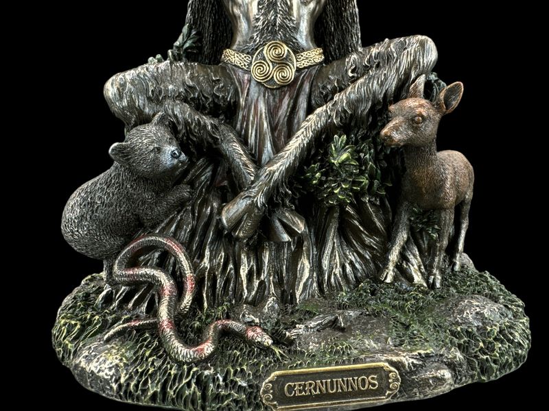 SIEDZĄCY NORDYCKI BÓG CERNUNNOS VERONESE (WU77059A4) zdjęcie 4