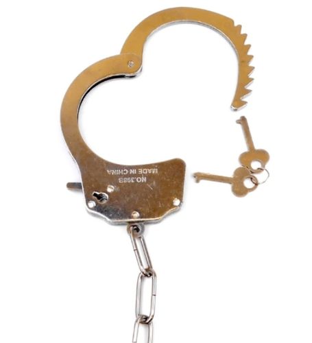 Kajdanki z puszystym różowym futerkiem na Arena.pl