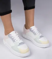 Biało-niebieskie sportowe sneakersy z ekoskóry Lavilia 37