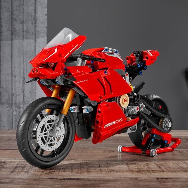 LEGO TECHNIC Ducati Panigale V4 R 42107 zdjęcie 11