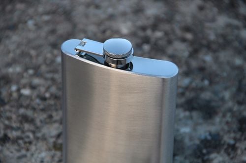 Elegancka Piersiówka Stalowa 270ml w Srebrnym Wykończeniu na Arena.pl