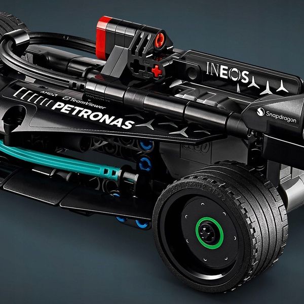 LEGO Technic Mercedes-AMG F1 W14 E Performance Pull-Back 42165 zdjęcie 12