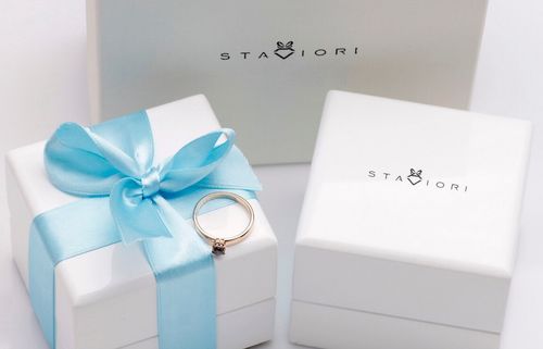 Złoty pierścionek PRD1595B - Diament na Arena.pl