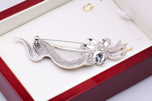 broszka srebrna z masą perłową i markazytami na Arena.pl