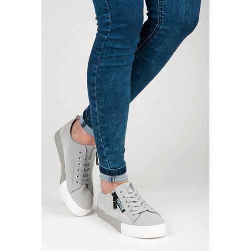 Trampki na platformie r.41 na Arena.pl