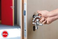 UNIWERSALNY KLUCZ DO ODPOWIETRZANIA GRZEJNIKÓW KALORYFERÓW SKRZYNEK