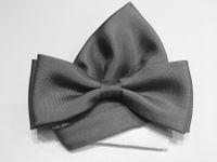 Szara stalowa mucha gładka jednolita z poszetką