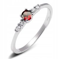 Srebrny Pierścionek z Czerwoną Cyrkonią