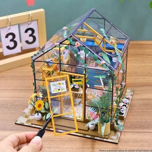 Domek dla Lalek Drewniany LED Piętrowy Retro Model do Złożenia DIY Meble na Arena.pl