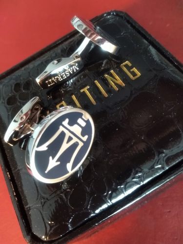 Exciting spinki do mankietów koszuli Maserati w ekskluzywym Etui na Arena.pl