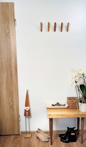 Wieszak na Ubrania do Przedpokoju Drewniany Ścienny Wiszący Brązowy Dębowy na Arena.pl