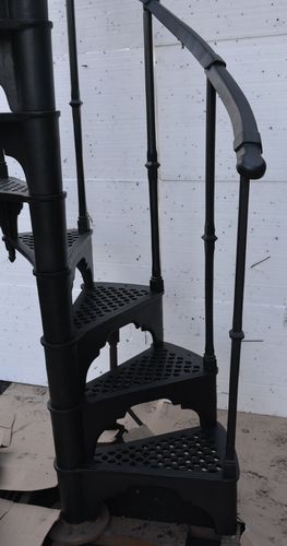 SCHODY KRĘCONE FI 1,00 M - WZÓR NR 3 - 1 TRALKA NA STOPNIU na Arena.pl