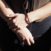 Bransoletka z granatem – kamień siły i energii | Srebro złocone 925