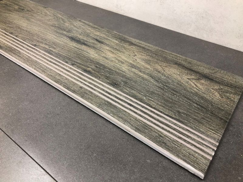 Płytki na schody drewnopodobne 100x30,schody deska zdjęcie 1