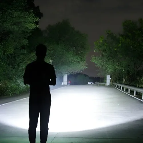 MOCNA LATARKA TAKTYCZNA LED AKUMULATOROWA SZPERACZ REFLEKTOR ZOOM WOJSKOWA na Arena.pl