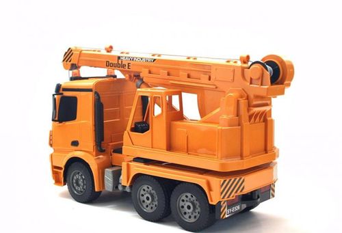 Dźwig Mercedes Arocs 2.4Ghz na Arena.pl