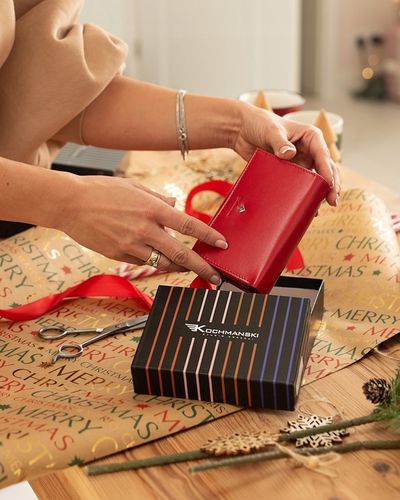 KOCHMANSKI portfel damski skórzany mały czerwony karty dokumenty pojemny na Arena.pl