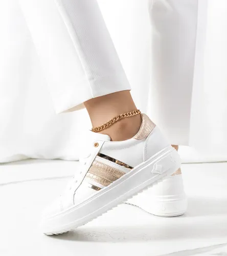 Białe sneakersy na platformie Goldsmi 40 na Arena.pl