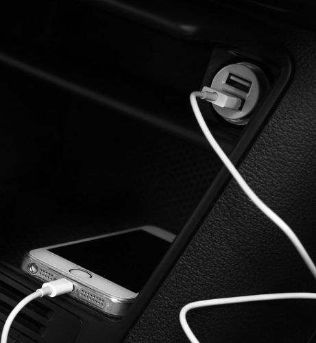 Ładowarka GRIFFIN Samochodowa + kabel do iPhone na Arena.pl