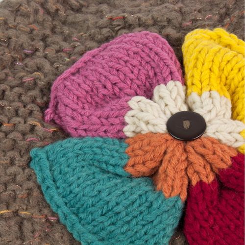 Beret Lennon na Arena.pl