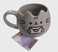 Kubeczek KUBEK CERAMICZNY PUSHEEN LIST 450 ML Biała Koperta