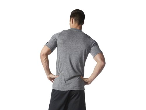 T-Shirt Adidas Basic Tee AY1683 S na Arena.pl