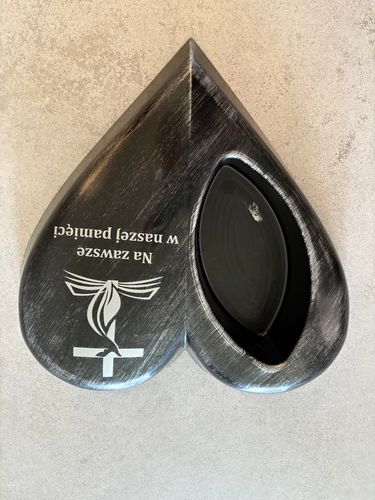 Stroik grób cmentarz Kompozycja nagrobna SERCE Na zawsze w naszej pamięci na Arena.pl